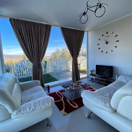 Dsvilla * Peqin